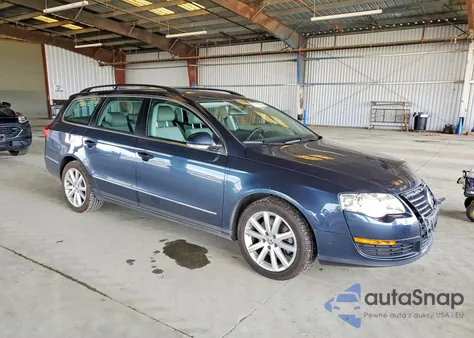2007 Volkswagen Passat 3.6L Wagon from USA, damaged, VIN WVWLU93C87E007061